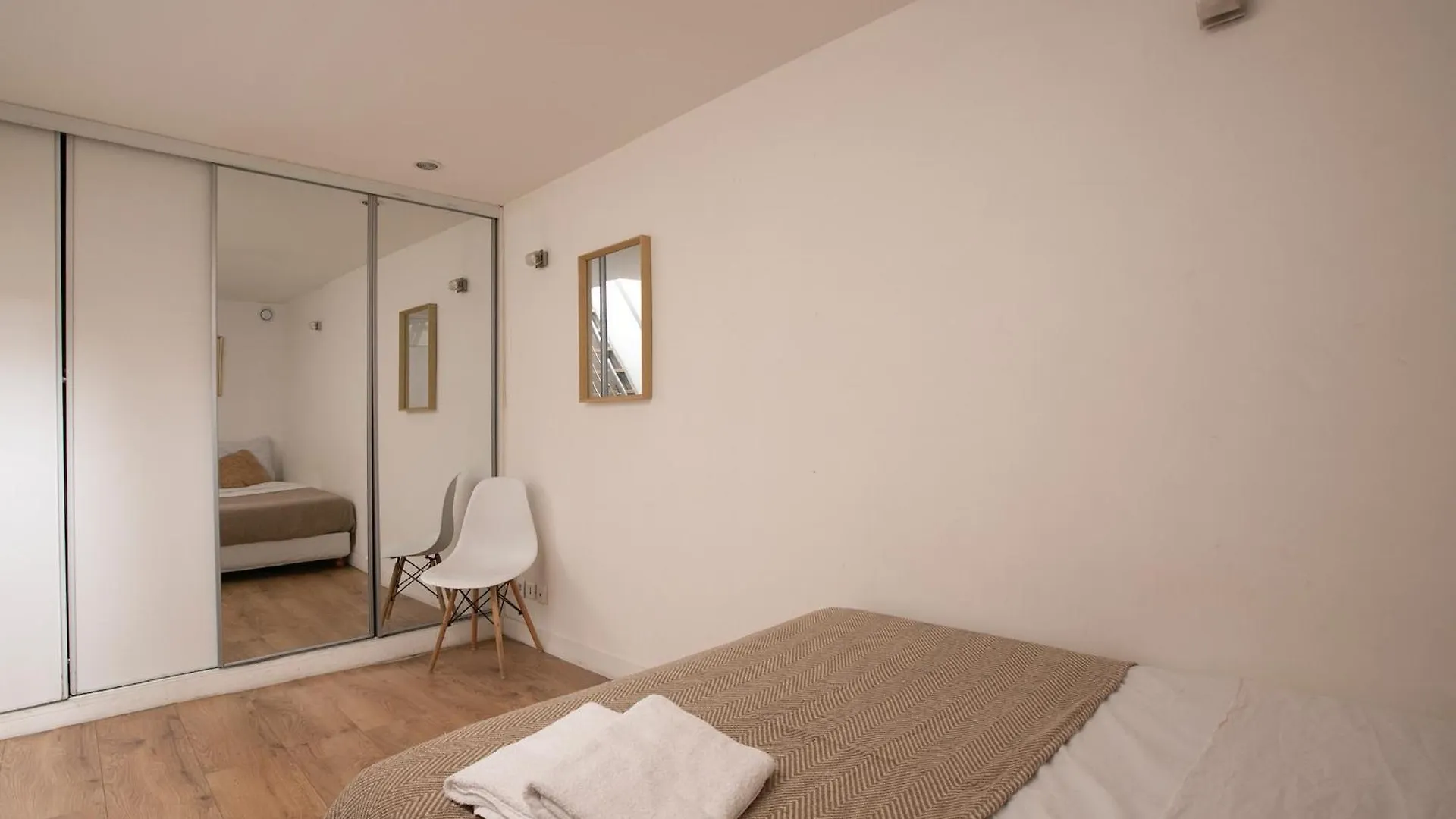 Loft In Batignolles Next To Montmartre - Lm17 باريس